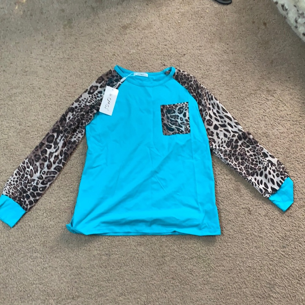 Blue with cheeta print sleeves and pocket